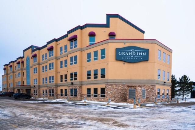 Grand Inn & Residence- Grande Prairie Esterno foto