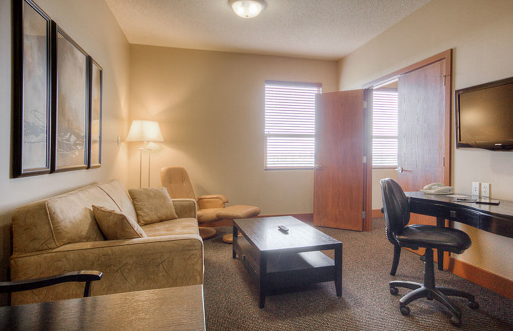 Grand Inn & Residence- Grande Prairie Esterno foto