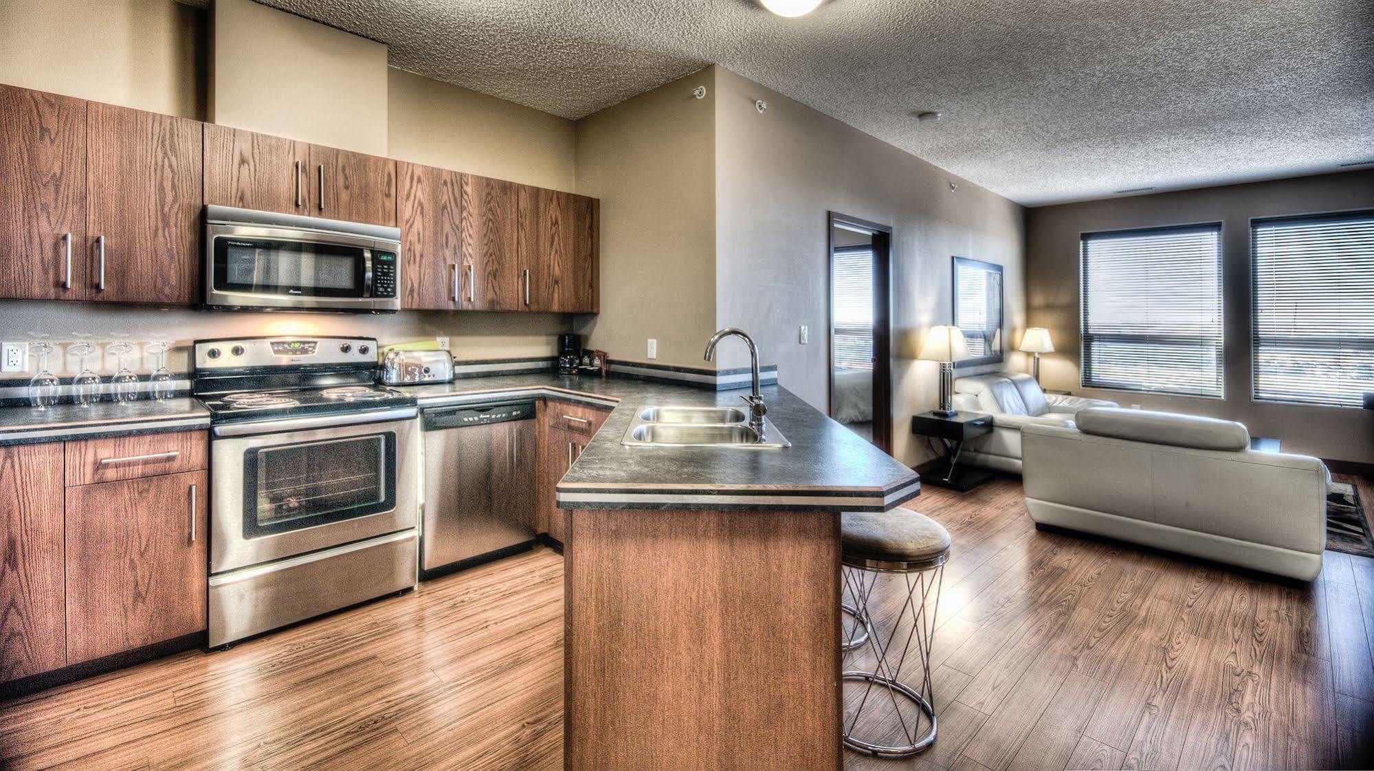 Grand Inn & Residence- Grande Prairie Esterno foto