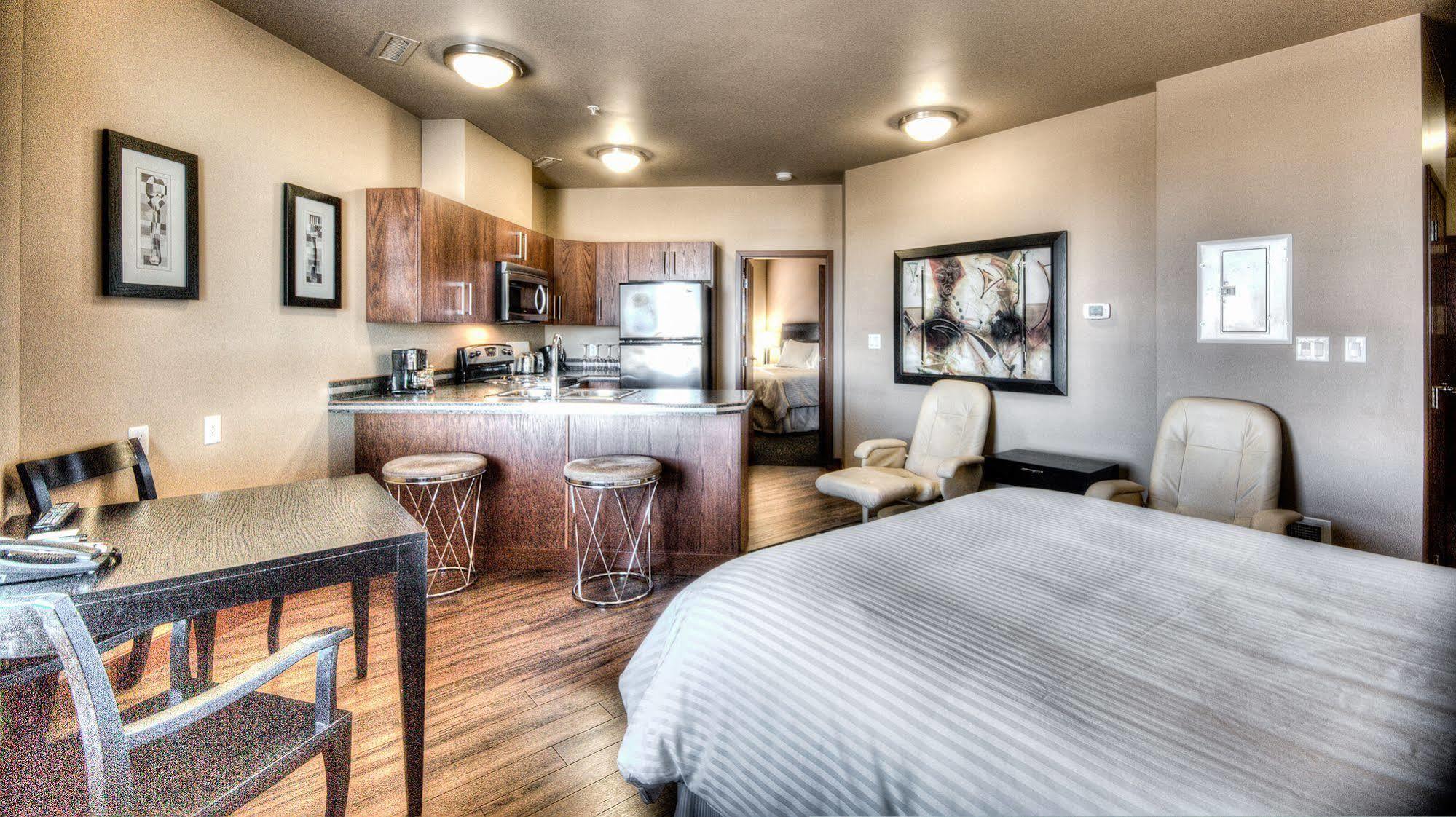 Grand Inn & Residence- Grande Prairie Esterno foto