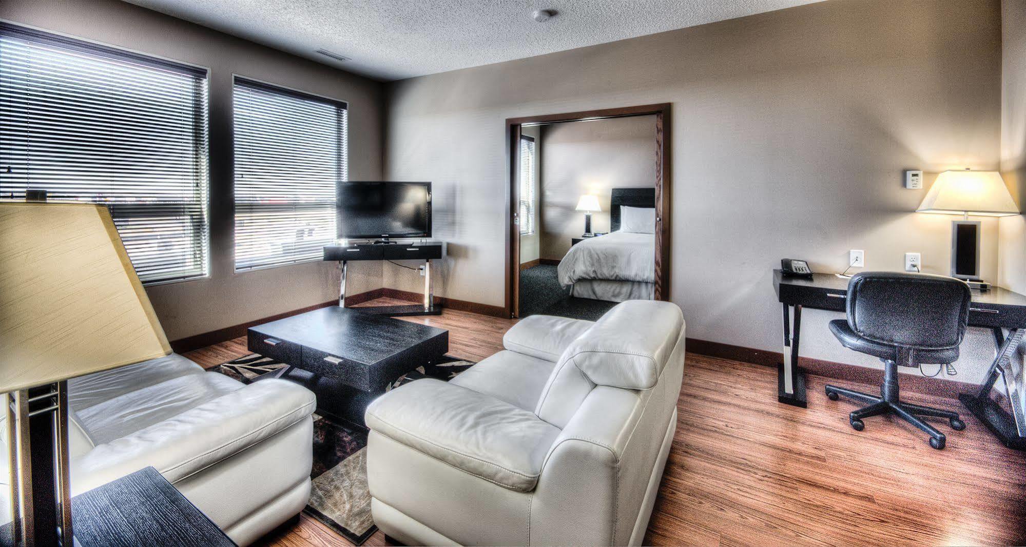 Grand Inn & Residence- Grande Prairie Esterno foto